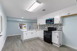 666 Elton St, Houston, TX 77034 - Photo 14
