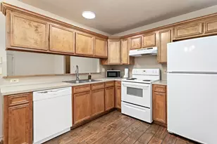 1438 Wall St, Beaumont, TX 77701 - Photo 4