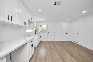 10418 Burman St, Houston, TX 77029 - Photo 10
