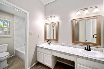 11911 Plumbrook Drive, Houston, TX 77099 - Photo 14