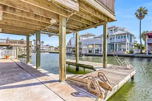 21709 Deaf P Smith Dr, Galveston, TX 77554 - Photo 34