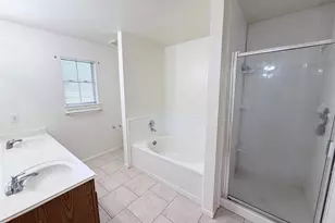 9221 Desirable Dr, La Porte, TX 77571 - Photo 6