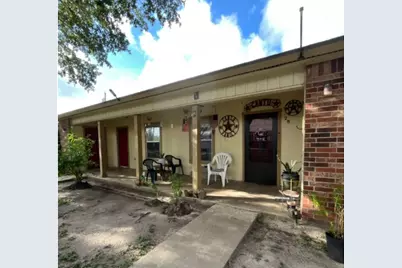 1700 N Grand Prix Drive, Three Rivers, TX 78071 - Photo 4