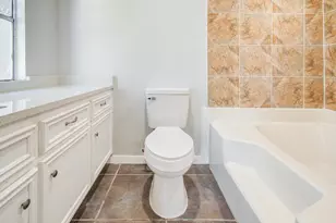 13419 Commander Cir, Willis, TX 77318 - Photo 12