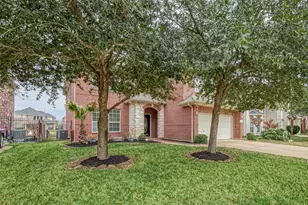 18118 Billabong Crescent Ct, Cypress, TX 77429 - Photo 2