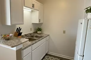 516 Holiday Dr, Galveston, TX 77550 - Photo 2