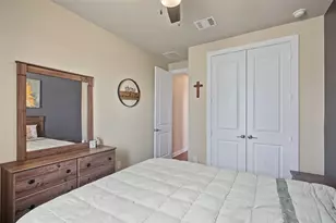 9402 Dearborn Creek Dr, Cypress, TX 77433 - Photo 10