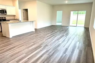 31039 Gayle Prairie Oaks St, Waller, TX 77484 - Photo 2