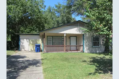 1310 16th Street, Huntsville, TX 77340 - Photo 2