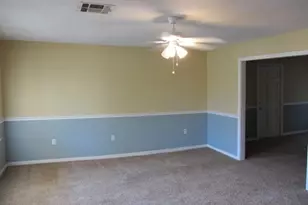 1310 16th St, Huntsville, TX 77340 - Photo 4