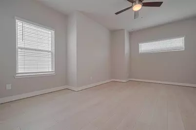 8933 Grovner Place, Houston, TX 77055 - Photo 34