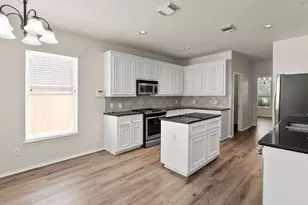 18106 Castle Rain Dr, Humble, TX 77346 - Photo 10