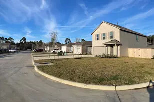 1391 Diamond Carnation Dr, Conroe, TX 77301 - Photo 2