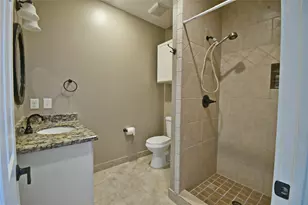 536 Columbia, Houston, TX 77007 - Photo 12
