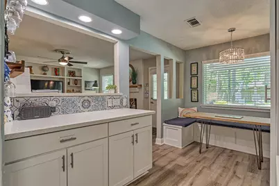 9 Pineash Court, The Woodlands, TX 77381 - Photo 20