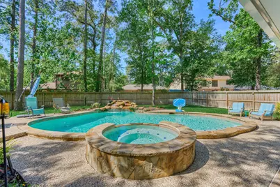 9 Pineash Court, The Woodlands, TX 77381 - Photo 34