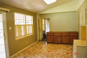 242 Lamenda Ave, Livingston, TX 77351 - Photo 10
