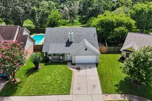 502 Magnolia Cir, League City, TX 77573 - Photo 1