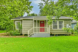 809 Chestnut St, La Marque, TX 77568 - Photo 1