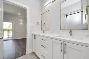 1110 E Main St, La Porte, TX 77571 - Photo 40