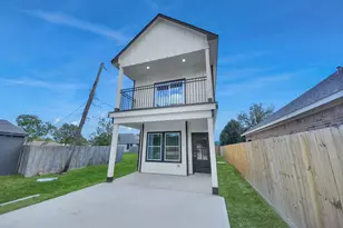 1110 E Main St, La Porte, TX 77571 - Photo 44