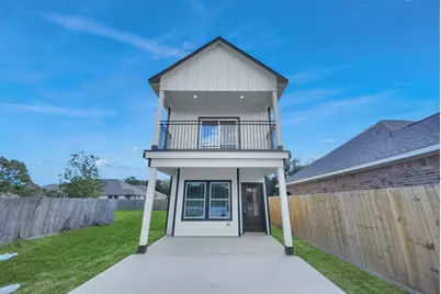 1110 E Main Street, La Porte, TX 77571 - Photo 2