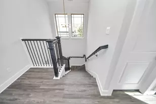 1110 E Main St, La Porte, TX 77571 - Photo 24