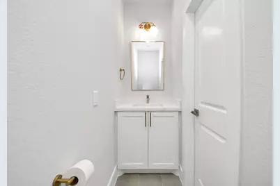 1110 E Main Street, La Porte, TX 77571 - Photo 10