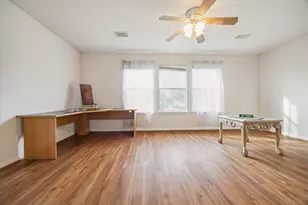 4710 Meadowthorn Ct, Friendswood, TX 77546 - Photo 18