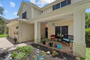 1011 Elm Pointe, League City, TX 77573 - Photo 2
