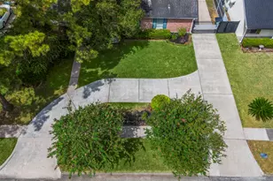 6102 Redding Rd, Houston, TX 77036 - Photo 2