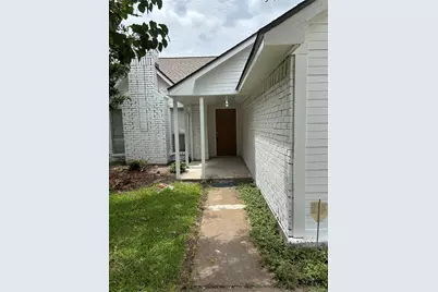 2514 Radcliffe Drive, Sugar Land, TX 77498 - Photo 2