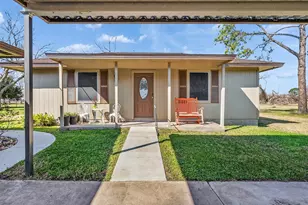 1348 Gifford Rd, Angleton, TX 77515 - Photo 2