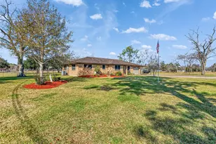 1348 Gifford Rd, Angleton, TX 77515 - Photo 6