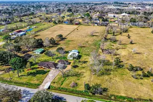 1348 Gifford Rd, Angleton, TX 77515 - Photo 34