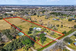 1348 Gifford Rd, Angleton, TX 77515 - Photo 4