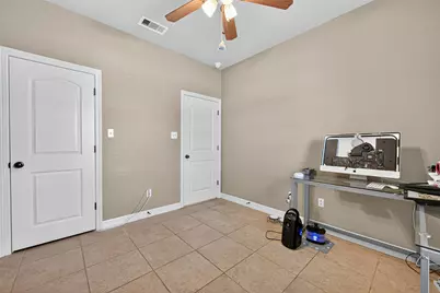 504 Lexington Avenue, Clute, TX 77531 - Photo 26