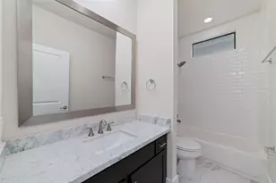 1917 W 15th St, Houston, TX 77008 - Photo 24