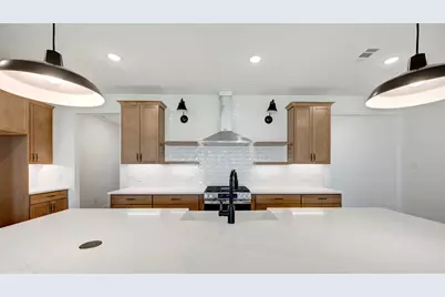 12019 Old Fashion Circle, Mont Belvieu, TX 77535 - Photo 6