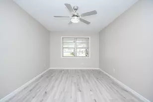 1202 Dwinnell St, Baytown, TX 77520 - Photo 14