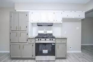 1202 Dwinnell St, Baytown, TX 77520 - Photo 10