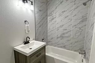 7610 Red Robin Ln, Houston, TX 77075 - Photo 16