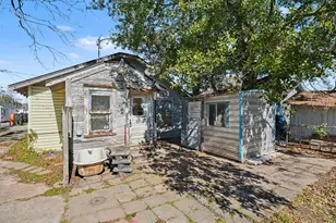 1218 Genova St, Houston, TX 77009 - Photo 8