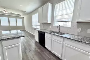 303 Black Bear Dr, Huntsville, TX 77320 - Photo 10