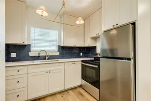 2512 Avenue K, Galveston, TX 77550 - Photo 4