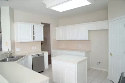 4107 Amber Trace Court, Sugar Land, TX 77479 - Photo 10