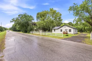 8414 Schiro Rd, Hitchcock, TX 77563 - Photo 26