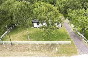 8414 Schiro Rd, Hitchcock, TX 77563 - Photo 34