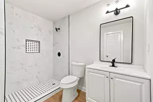 8414 Schiro Rd, Hitchcock, TX 77563 - Photo 4