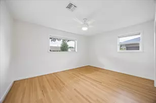 6735 Lindyann Ln, Houston, TX 77008 - Photo 22